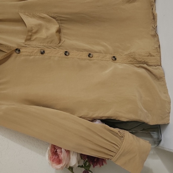 Zara Culpro Boyfriend Flowy Button Down  Silk Lagenlook Small Trendy Neutral - Picture 2 of 8